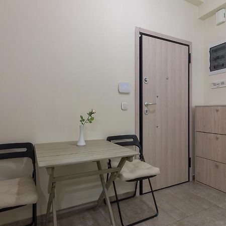 Beautiful And Spacious Apartment In Pagrati Athens Exterior photo